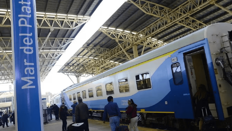 Tren a Mar del Plata y Pinamar: se vendieron 11 pasajes por segundo y ya casi no quedan lugares