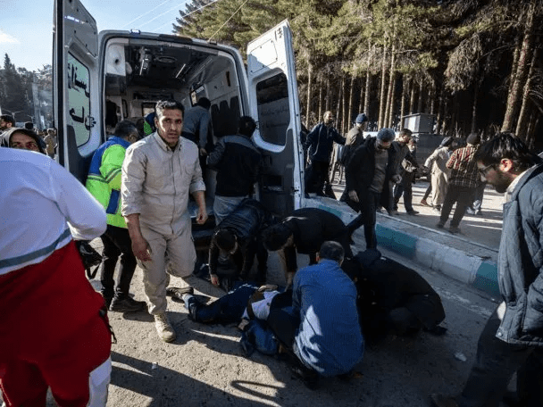 Irán: dos explosiones matan a más de 100 personas en el aniversario del asesinato de Qasem Soleimani