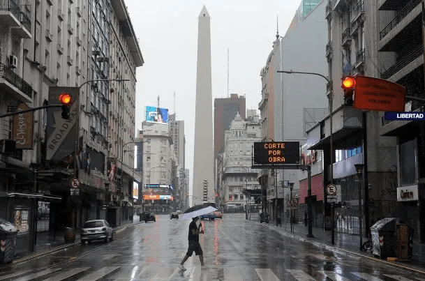 Sorpresivo cambio del pronóstico para el fin de semana largo: más días de lluvias en Buenos Aires